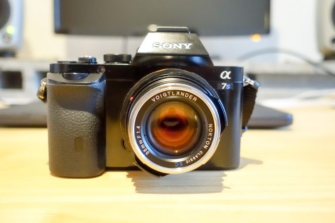 写真を頑張りたいのでSonyのミラーレス一眼カメラ「α7S ILCE-7S」とフォクトレンダーのレンズ「NOKTON」買...